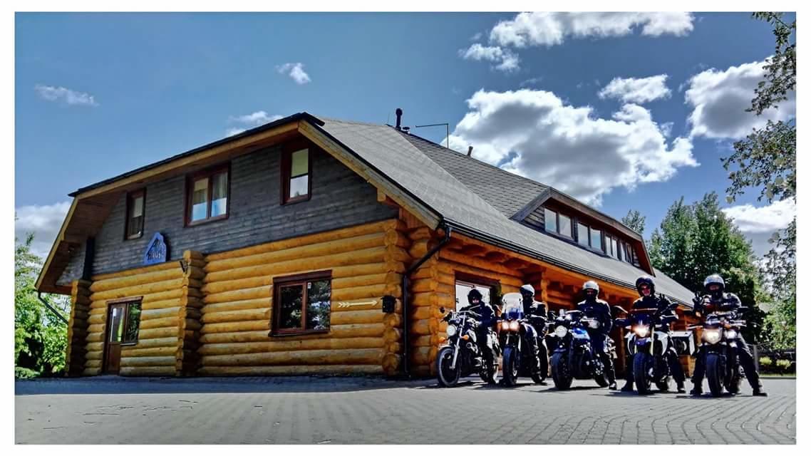 ホテル Arkhouse ツェーシス エクステリア 写真